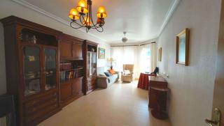 Pis  Calle nuestra senora de monserrate. Luminoso y espacioso apartamento en tercera planta, con ascensor