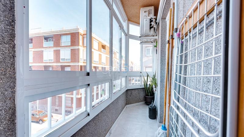 Foto a46a7bcd-f461-48ff-87ee-f3d7b265af0e. Etagenwohnung in Playa de los Náufragos Torrevieja