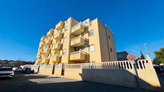 Appartamento  Calle peñíscola. Este hermoso apartamento de dos dormitorios está situado en la c