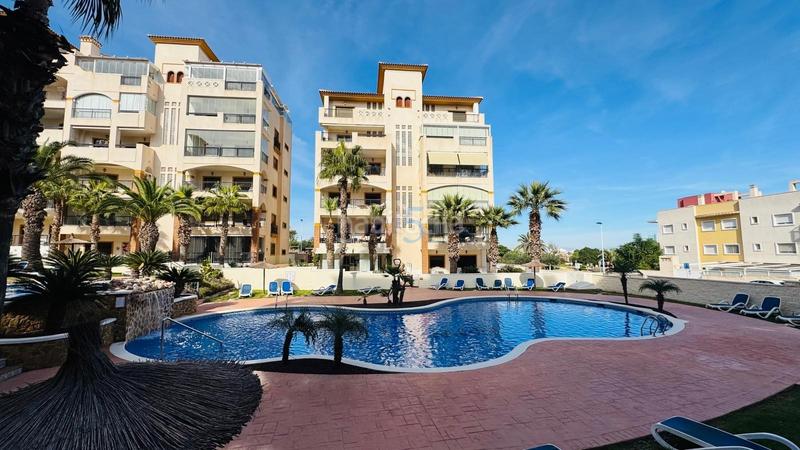 Foto e19b9d37-ccf6-43b1-be68-1696dc4d8ff9. Flat with heating pool in Los Secanos Guardamar del Segura