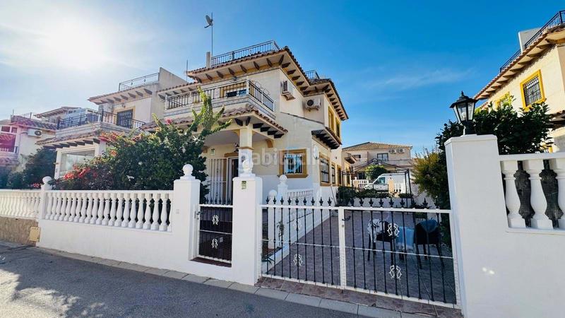 Foto afdaabd0-3c10-48dc-ac9f-cc78b5bbda0a. Reihenhaus mit pool in La Regia Orihuela