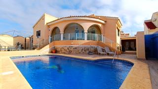 Casa  Calle rio miño. Precioso chalet independiente con orientación sur en parcela de