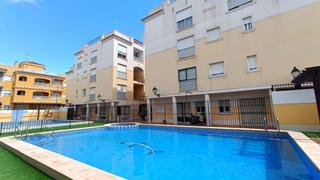 Etagenwohnung  Avenida reina sofia. Fantástico apartamento de dos dormitorios en planta alta con gar