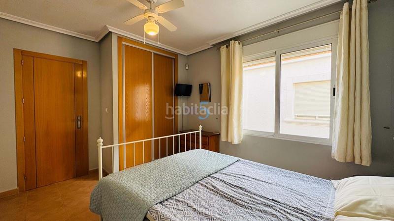 Foto 5e429d75-03fe-4fdf-a59d-12408c2329e7. Casa a schiera con piscina in Los Almendros Orihuela