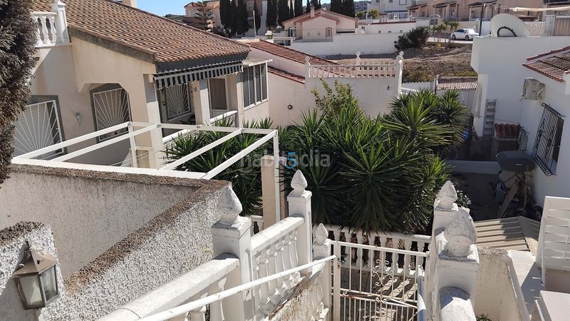 Foto 27dd613b-e538-4f37-9bd7-6991d63295e1. Casa amb piscina a Rojales