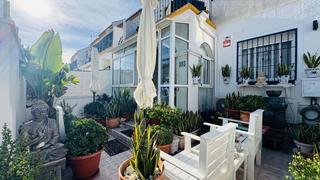 Appartamento  Calle victoria house. Este encantador apartamento de dos dormitorios en planta baja es