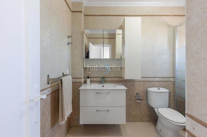 Foto 8661a364-c9a3-4cef-ad5b-d4239ffebe1c. Maison jumelée avec piscine dans Lomas de Cabo Roig - Los Dolses Orihuela