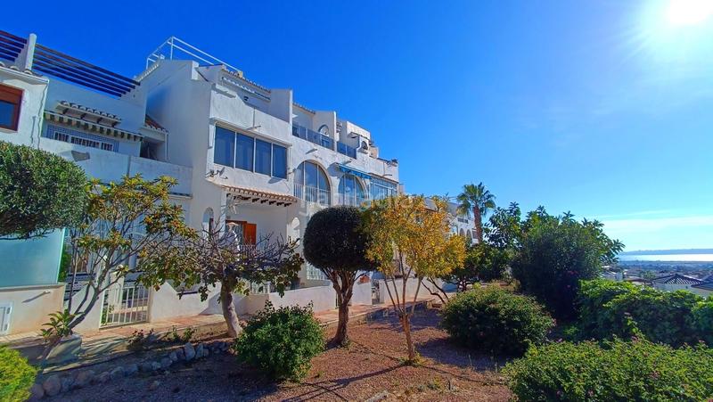 Foto 88d63eb7-6222-447c-ab3e-6c941b97f19d. Pis amb piscina a Rojales