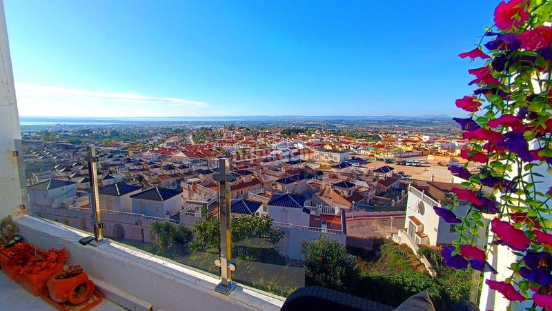 Foto c947ecae-0aa6-4f20-ab19-2dd1ec0f7c50. Pis amb piscina a Rojales