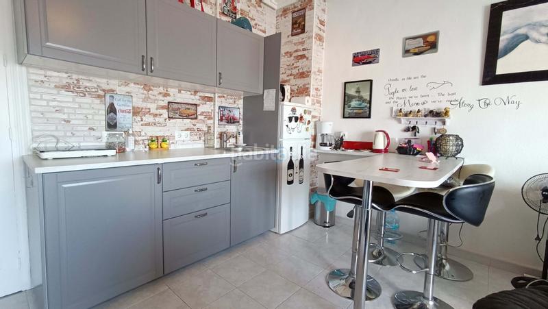 Foto f92b0a10-77cc-4b4d-991a-e902c45dcf65. Pis amb piscina a Rojales