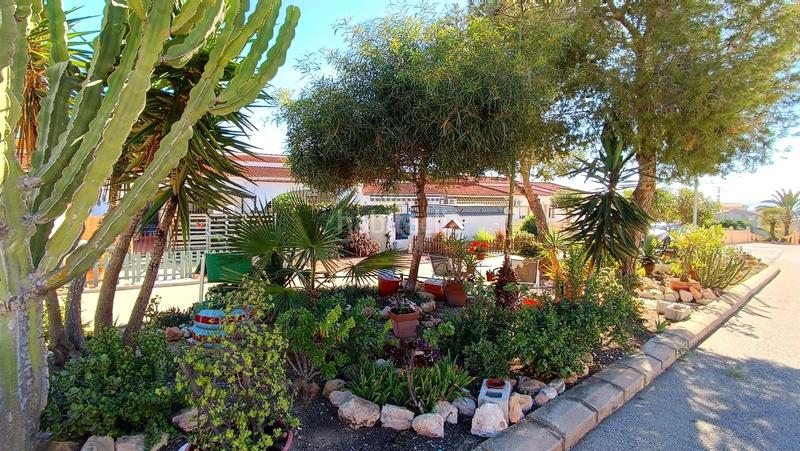 Foto a86cfeb3-27c3-46f1-85c0-b026ddebeb52. Maison dans Rojales