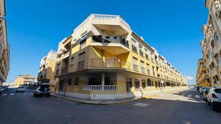 Pis  Avenida reina sofia  bloque. Este fantástico apartamento de dos dormitorios, completamente am