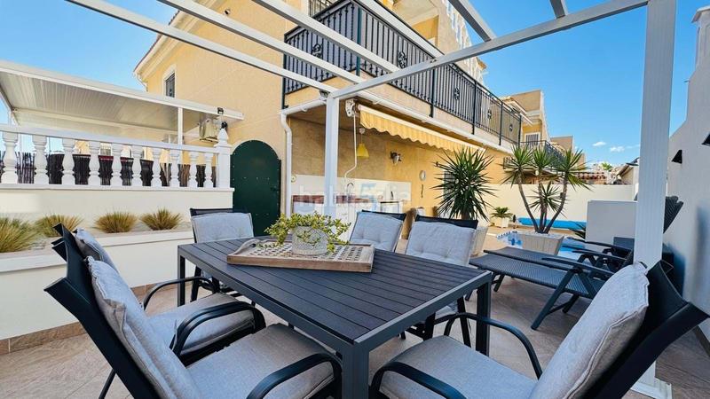 Foto 841bae95-5bb8-4125-8fd9-ccb403d8c74e. Haus mit heizung parking pool in Villamartín-Las Filipinas Orihuela