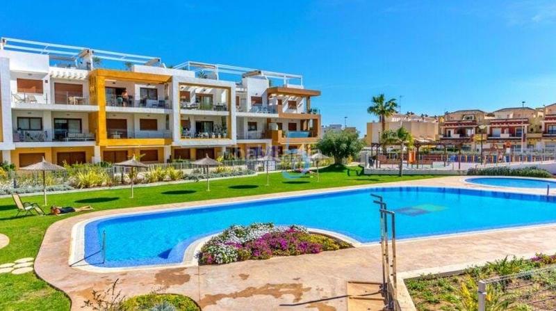 Foto ef913adc-31de-4d36-a351-e634804ba580. Appartamento con piscina in Villamartín-Las Filipinas Orihuela