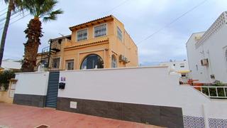 Casa  Calle indira gandi. Fantástica villa adosada de 3 dormitorios en la urbanización de