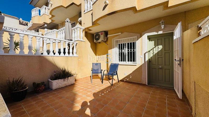 Foto e3990f1b-22dc-4499-8134-8e0ae0a13176. Maison jumelée avec piscine dans Villamartín-Las Filipinas Orihuela