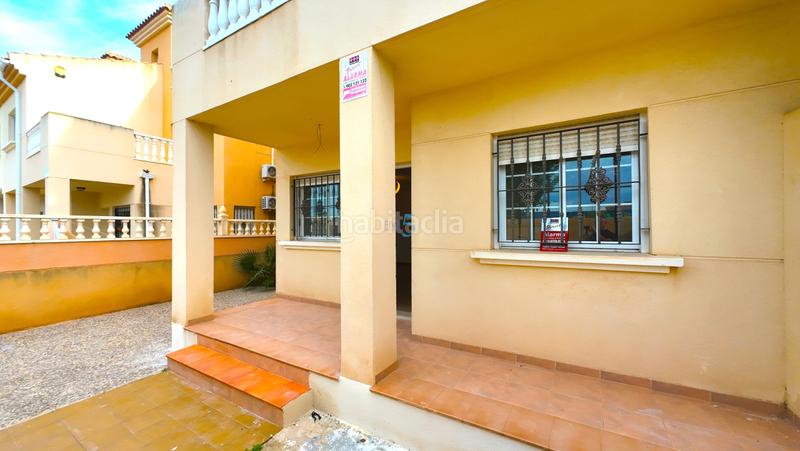 Foto e244efb2-98e7-462b-a63e-86c180f76452. Maison jumelée avec piscine dans Zona Carrefour - Urbanizaciones Torrevieja