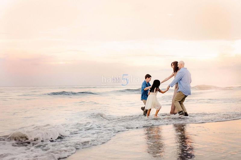 Foto fd51333c-9914-48be-b271-0c38d65987f8. Pis amb aparcament piscina a Playa Poniente Benidorm