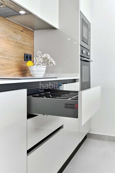 Foto 1177511a-b9da-4e33-b584-0b10319c9b20. Appartamento con parcheggio piscina in Playa de los Náufragos Torrevieja