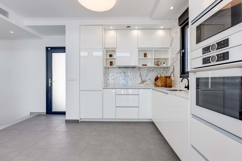 Foto 1718af18-50f8-4a93-ad9b-1031c2cb42aa. Casa a Los Europeos Torrevieja