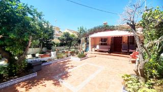 Casa  Calle alcorcon. Increíble bungalow de 2 dormitorios y 1 baño en santiago de la r