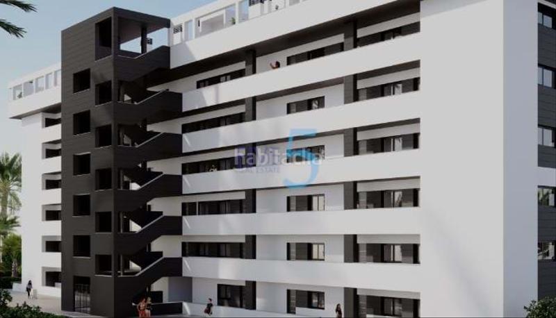 Foto 0a4acb50-34da-4b5e-80a2-3ed7995cb1d3. Dachwohnung mit pool in Torreblanca Torrevieja