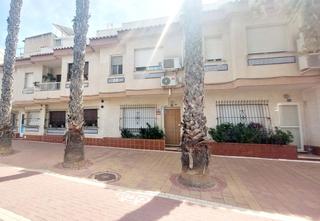 Maison jumelée  Avenida joaquin blume. 5 real estate está encantada de comercializar esta casa adosada