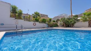 Haus  Calle sierra morena. Fantástica villa independiente extendida de 2 dormitorios y 2 ba