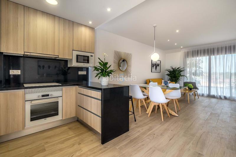 Foto 4aa8ef94-592f-4a45-92fa-4efcf2592415. Appartamento con piscina in balcón de Finestrat-terra marina Finestrat