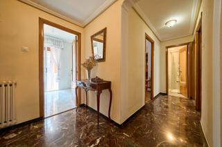 Etagenwohnung  Calle jesús guridi. Ubicación inmejorable