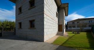 Xalet  Aspidea kalea 36. Chalet individual en gamarra listo para estrenar