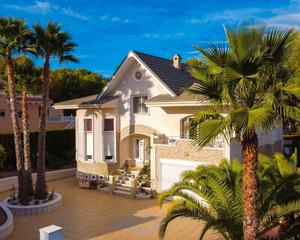 Chalet  Calle orquídea pc. ¡villa rodeada de pinos en pinar de campoverde!
