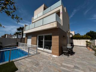 Chalet  Calle numancia. ?? moderno chalet en venta en pilar de la horadada con vista al