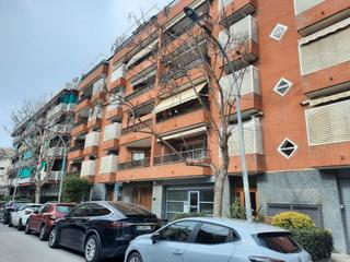 Local Comercial  Carrer santa maria. Local ideal oficinas  gimnasio centro de yoga