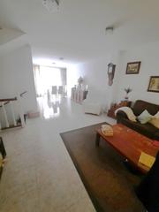 Maison jumelée  Carrer abat oliba. Casa pareada en zona centrica de premia de mar