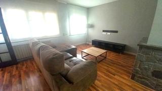 Rent Towny house in Carrer llobregat 16. Casa amueblada en alquiler en premia de dalt