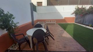 Lloguer Xalet  Carrer ebre 14. Casa amueblada en alquiler en premia de dalt