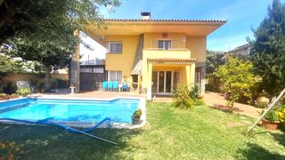 Chalet  Carrer dels pescadors. - casa/chalet independiente en venta en premia de mar.