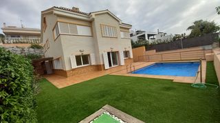 Chalet in Vilassar de Dalt. **elegancia y confort en una ubicación privilegiada** chalet en