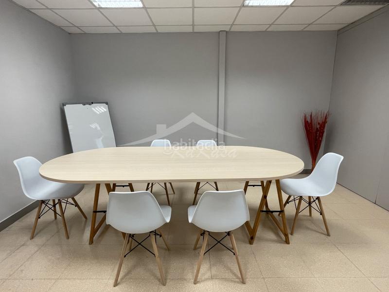 Foto f78bcc50-9a99-4cf7-ba7e-1e338a4a631f. Location bureau dans carrer de l'heura 2 dans Vila-seca poble Vila-seca