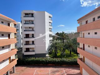 Apartament  Carrer de pere iii el gran. Apartamento con licencia turística en salou a 100m de la playa