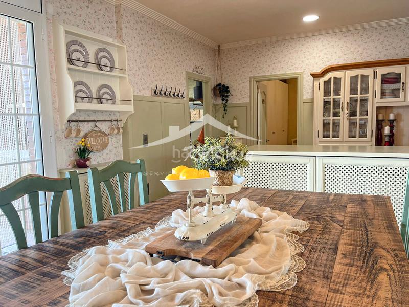 Foto 0e692f45-81dd-401d-b255-934d9ddc82b3. Chalet con camino riscaldamento parcheggio piscina in Alpicat