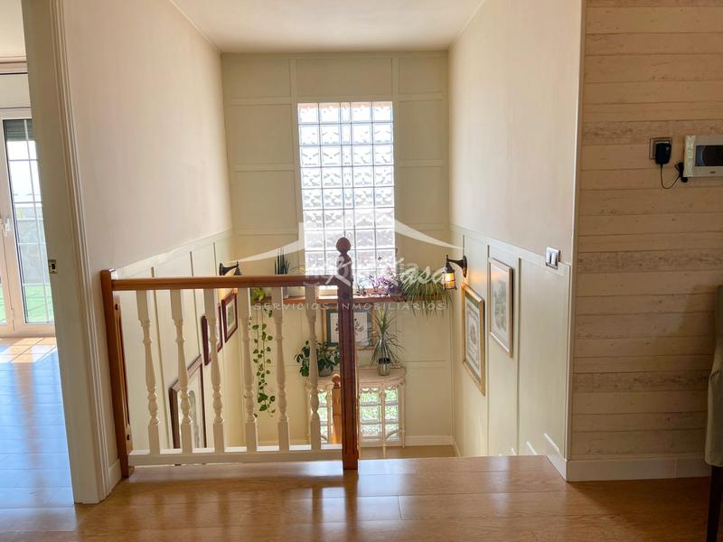 Foto 0f4b7a32-6b73-4731-9cfa-09b9572e18ba. Chalet con camino riscaldamento parcheggio piscina in Alpicat