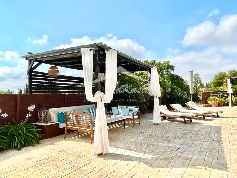 Foto 357351f7-4671-49b2-93d7-70ddc3542b03. Chalet con camino riscaldamento parcheggio piscina in Alpicat