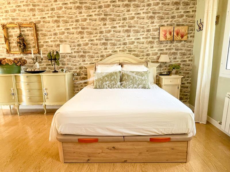 Foto 618ec5bb-235c-43ec-b2b1-aba3054b0726. Chalet con camino riscaldamento parcheggio piscina in Alpicat