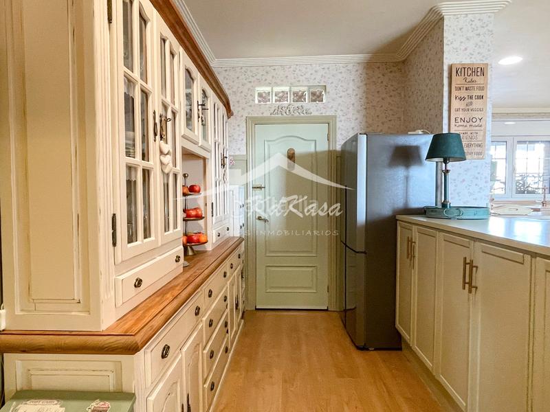 Foto 8c9c2b8d-96a4-454a-8218-59bfba419543. Chalet con camino riscaldamento parcheggio piscina in Alpicat