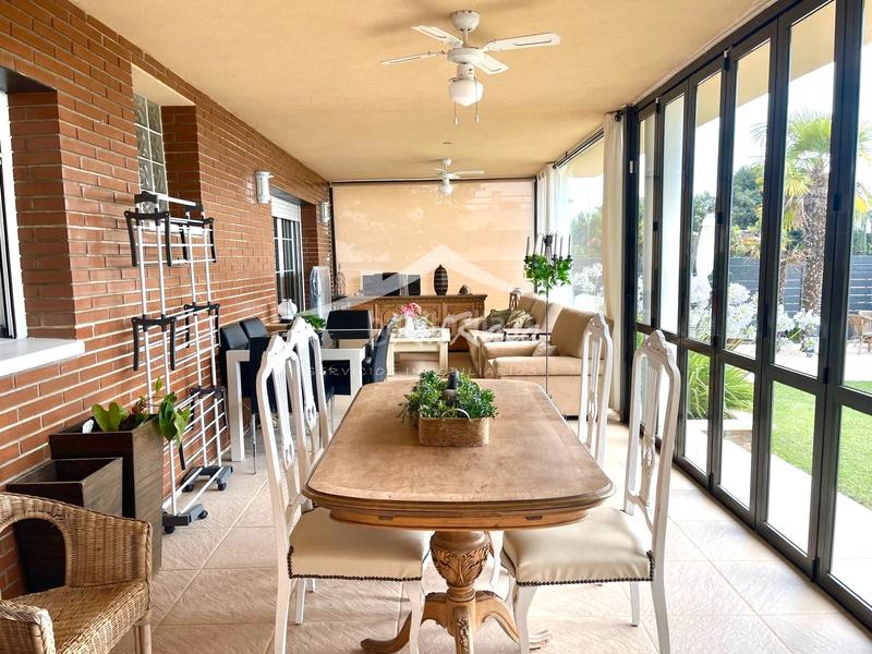 Foto a44fed75-44c8-4f65-b42d-b291f807b1f9. Chalet con camino riscaldamento parcheggio piscina in Alpicat