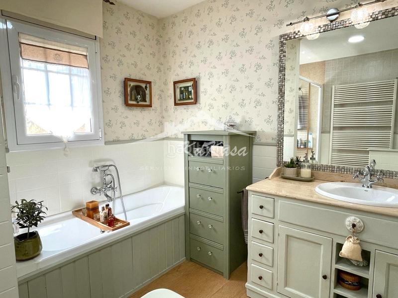 Foto a8fadac8-8fd1-4e79-bfdc-20bfe09ac9eb. Chalet con camino riscaldamento parcheggio piscina in Alpicat