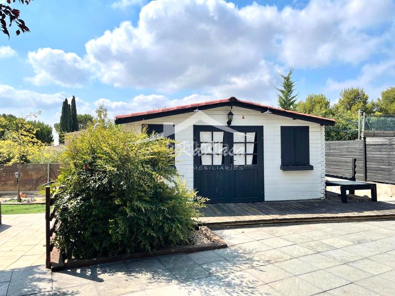 Foto d58d3e24-7c10-484e-877f-cc93c2c2332d. Chalet con camino riscaldamento parcheggio piscina in Alpicat