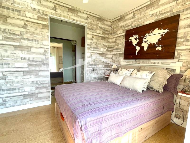 Foto dc2f3fca-34f0-4c08-bc15-8011200c6df6. Chalet con camino riscaldamento parcheggio piscina in Alpicat